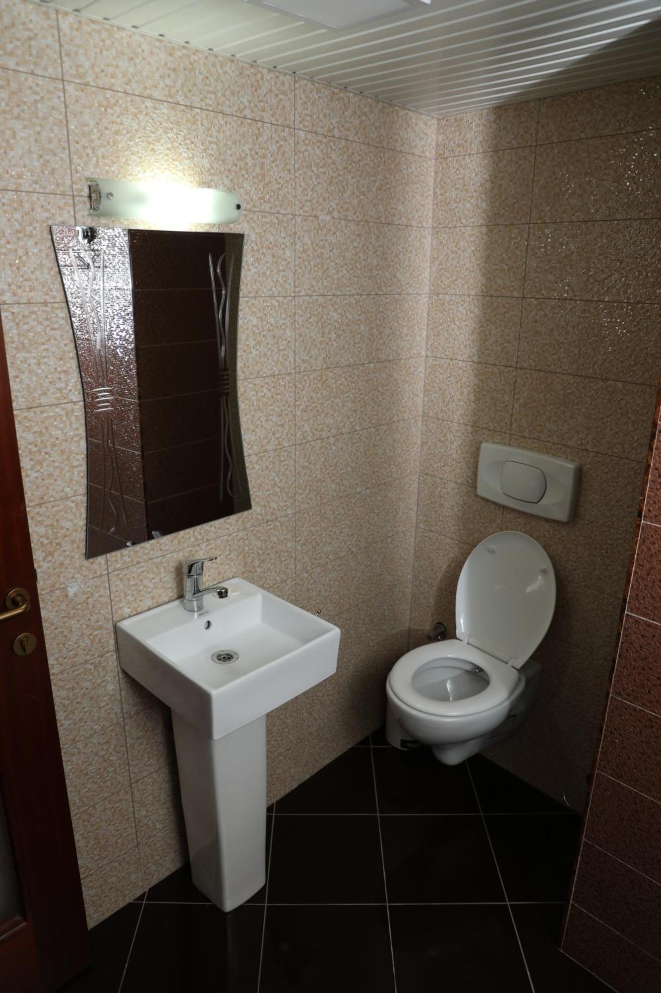 Bruti Hotel Прізрен Екстер'єр фото