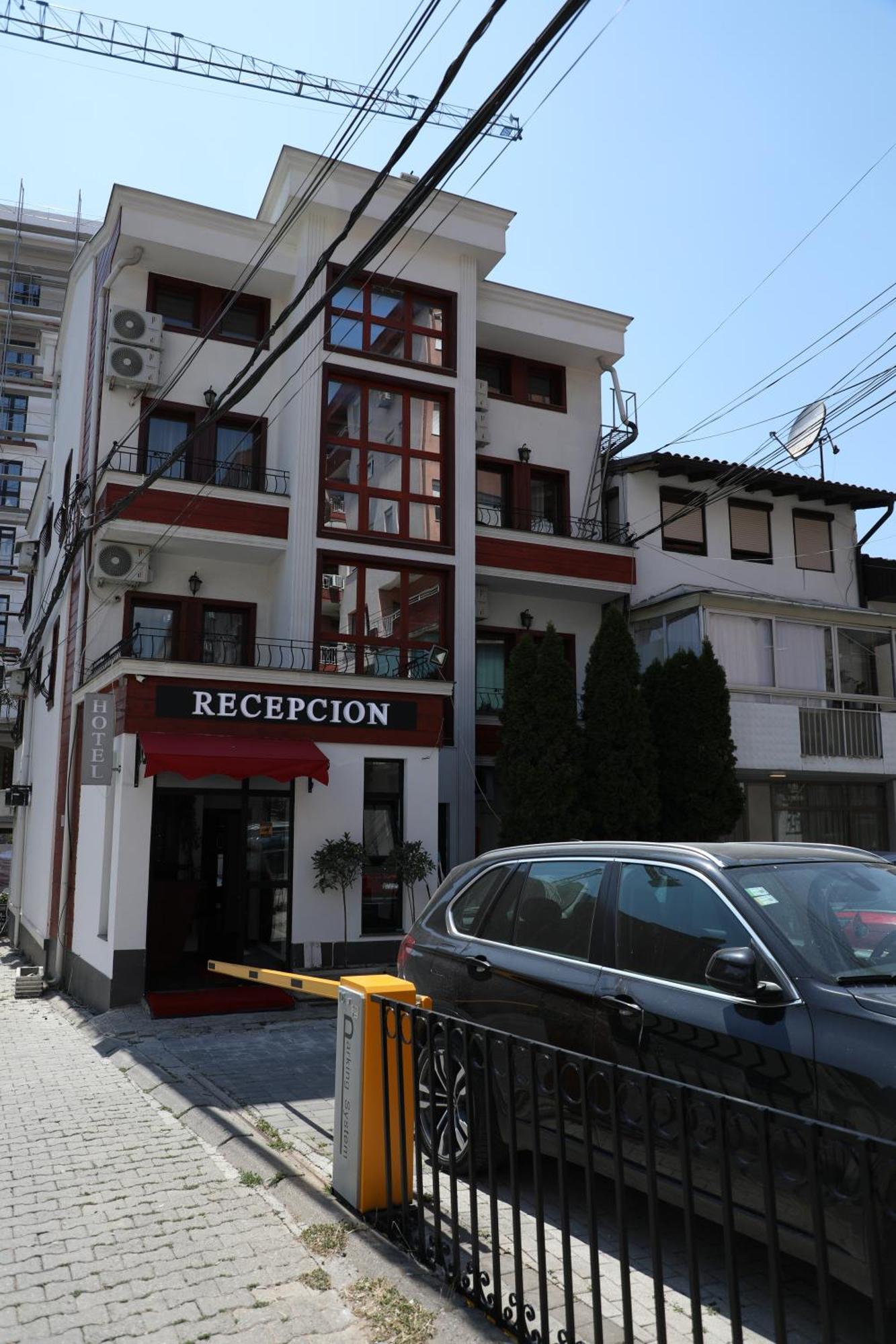 Bruti Hotel Прізрен Екстер'єр фото